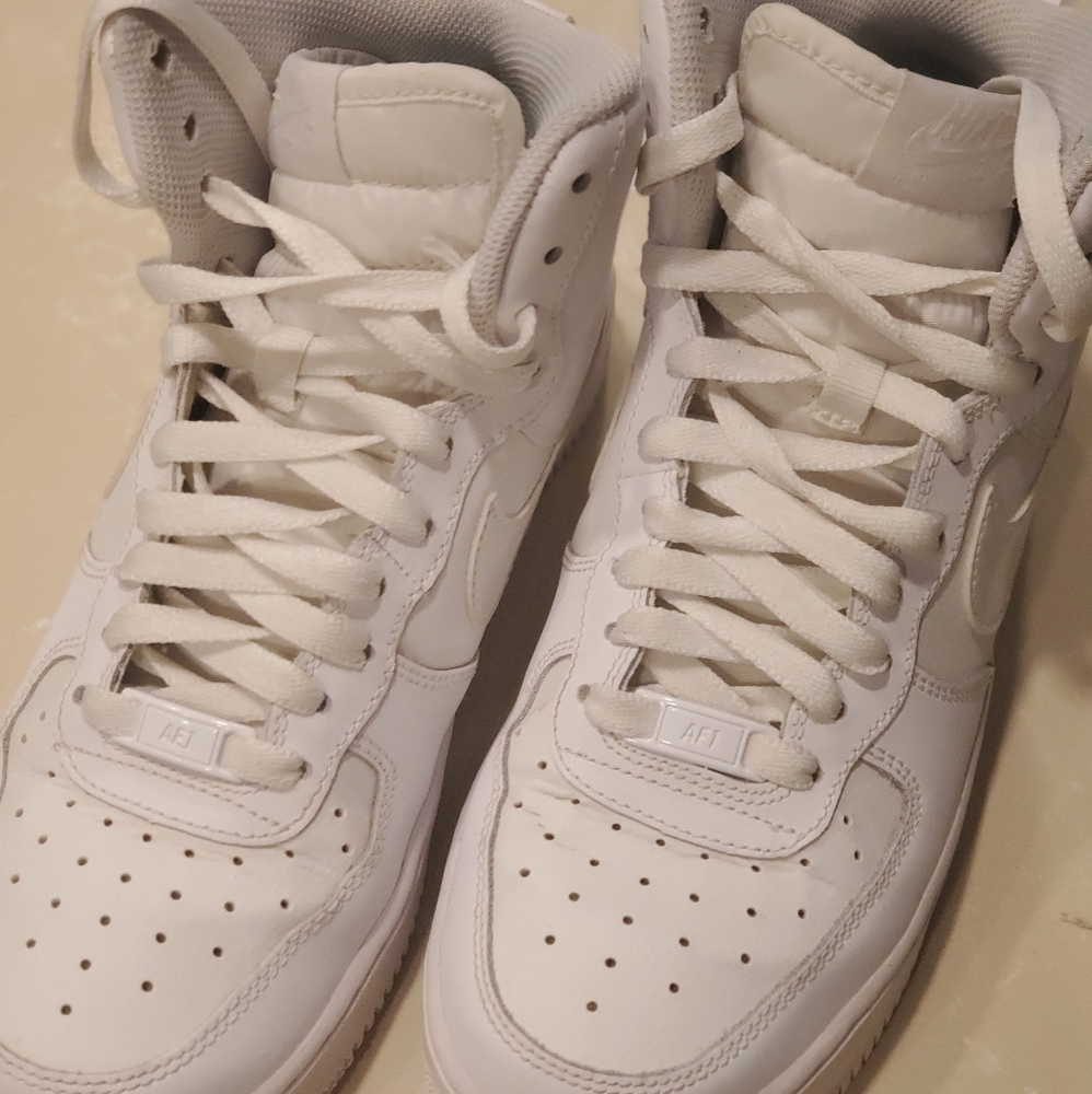 NIKE AIR  WHITE